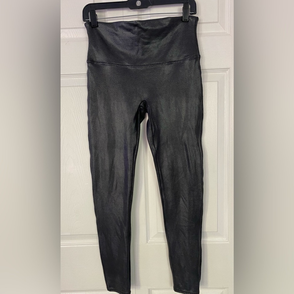 Spanx SPANX Pants Faux Leather Matte Snake Leggings Black size Large New - Picture 4 of 14